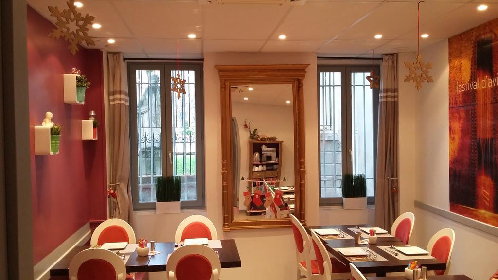 Hotel Les Corps Saints Avignon Exterior photo